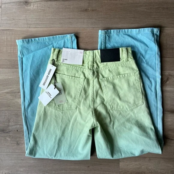 New Urban Outfitters Ombré Jeans - Picture 5 of 8